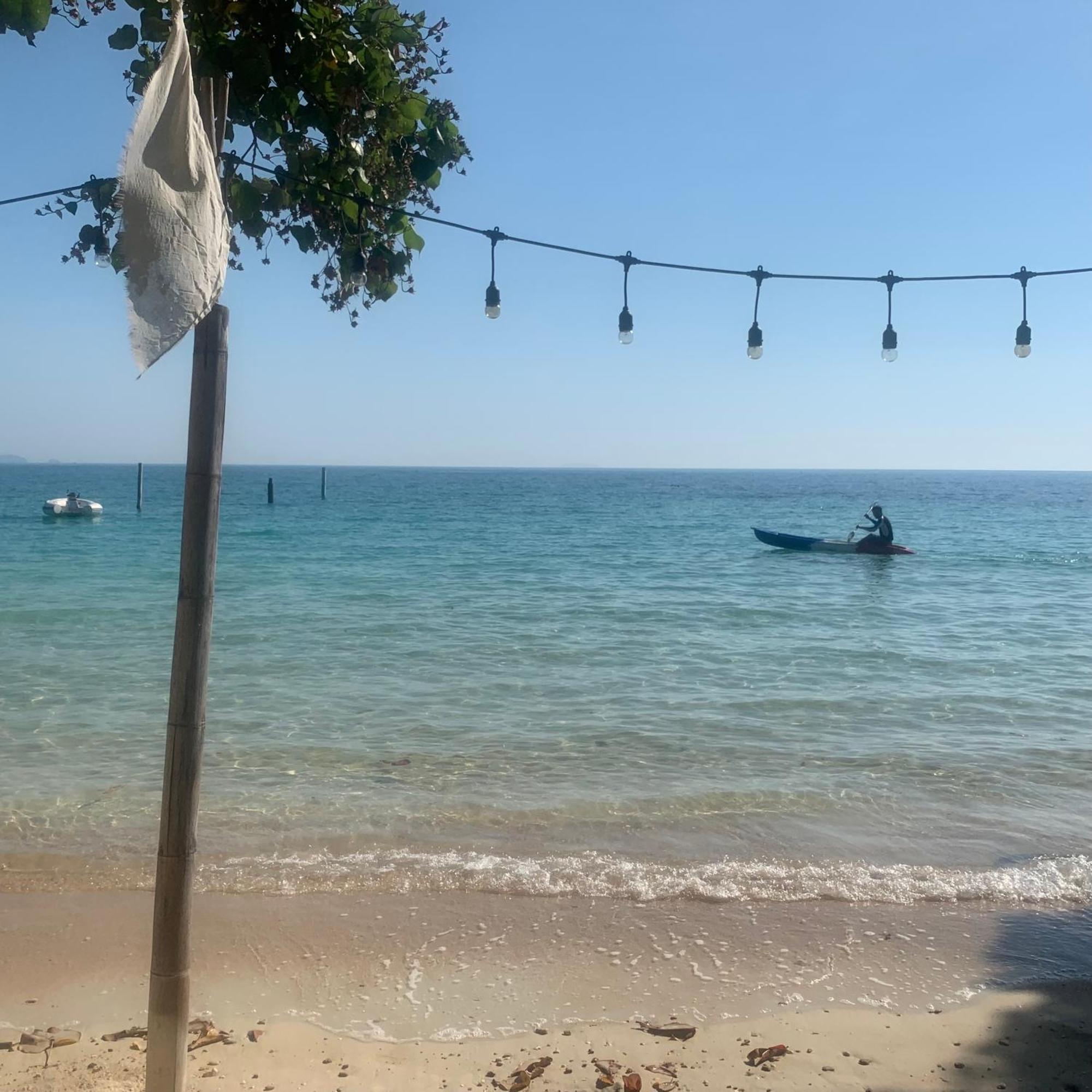 ホテル ลุงดำฮัทบีช サメット島 エクステリア 写真